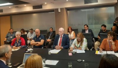 La CEA exigi� un m�nimo docente acorde a la canasta familiar y rechaz� propuesta de $650.000