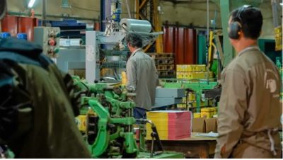 En dos a�os de Milei se perdieron casi 300 mil empleos registrados y cerraron m�s de 21 mil empresas