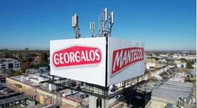 En medio de un tenso esquema de suspensiones de trabajadores y de casi 55% de capacidad ociosa, Georgalos reconoci� que ya fabrica caramelos en China