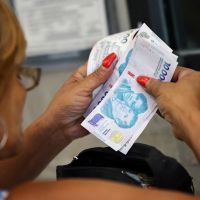 �Repunta el consumo?: cu�les son los tres factores que limitan el poder de compra de los argentinos