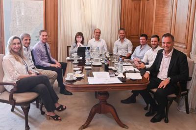 Manuel Adorni intenta dejar atr�s las pol�micas que golpean al Gobierno y anuncia un paquete de proyectos de ley