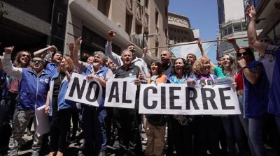 El Banco Central cierra sucursales: 32 trabajadores en riesgo y alarma por el control del efectivo en el interior