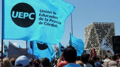 Paritarias docentes: el malestar estalla en provincias aliadas a Javier Milei