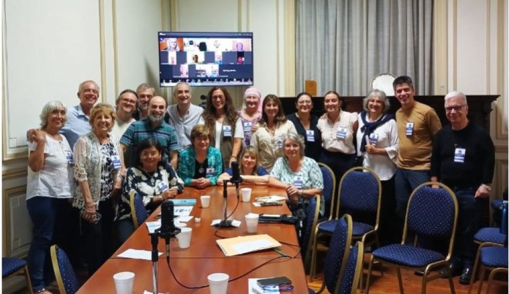 La Mesa de Movimientos Eclesiales inici� sus encuentros anuales