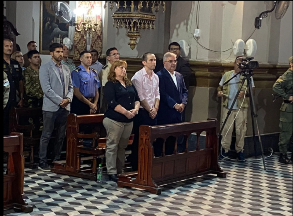 Nahuel Gallo y Ra�l Jalil, en una misa de agradecimiento por el feliz regreso