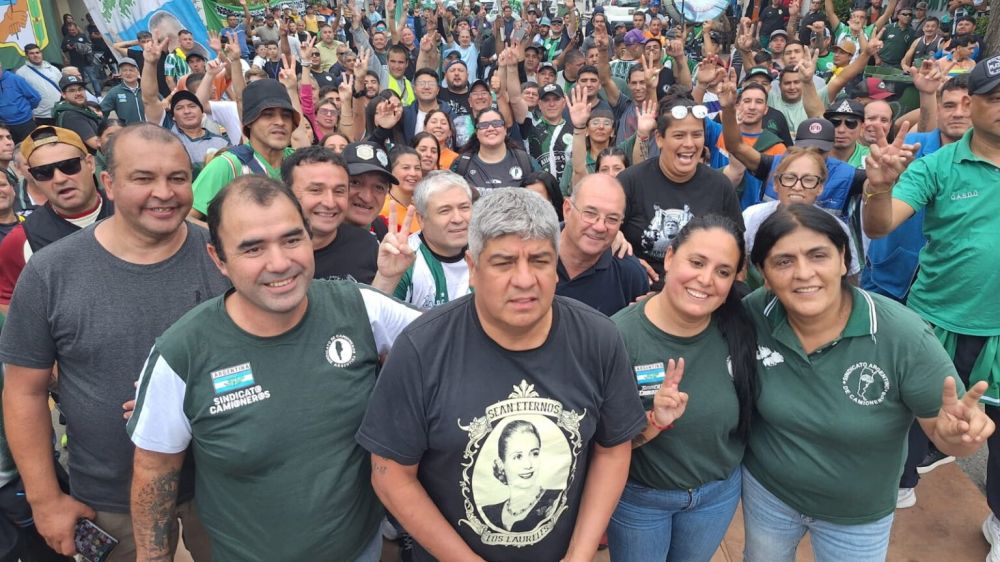 Pablo Moyano fue a Villa Gesell, calific� de �mamarracho� a Barrera y asegur�: �Estaremos ac� hasta que los compa�eros sean reincorporados�