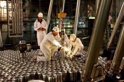 Chernobyl libertario: El organismo que controla la seguridad nuclear desminti� al Gobierno y confirm� que existieron incidentes de trabajadores con materiales radiactivos en Dioxitek