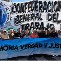 La CGT march� por los 50 a�os del golpe y se moviliz� a Plaza de Mayo