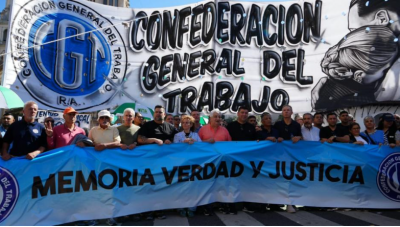 La CGT march� por los 50 a�os del golpe y se moviliz� a Plaza de Mayo