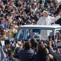 El Papa Le�n XIV explica por qu� el sacerdocio ministerial est� reservado a hombres al analizar la jerarqu�a eclesial