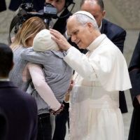 Los obispos, al servicio del pueblo de Dios, custodios del tesoro de la fe