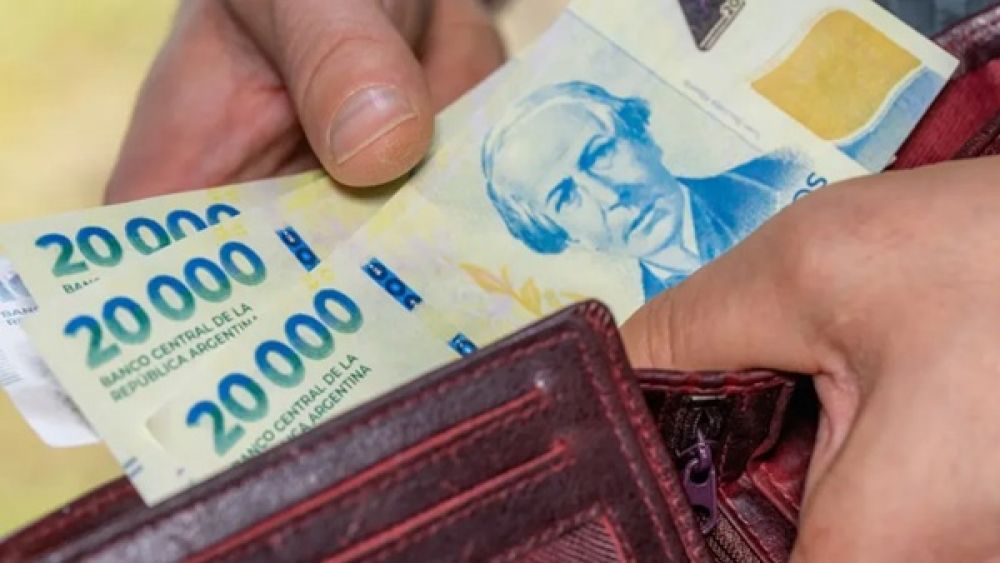 Los salarios registrados volvieron a perder contra la inflaci�n en enero y acumulan seis meses de ca�da real