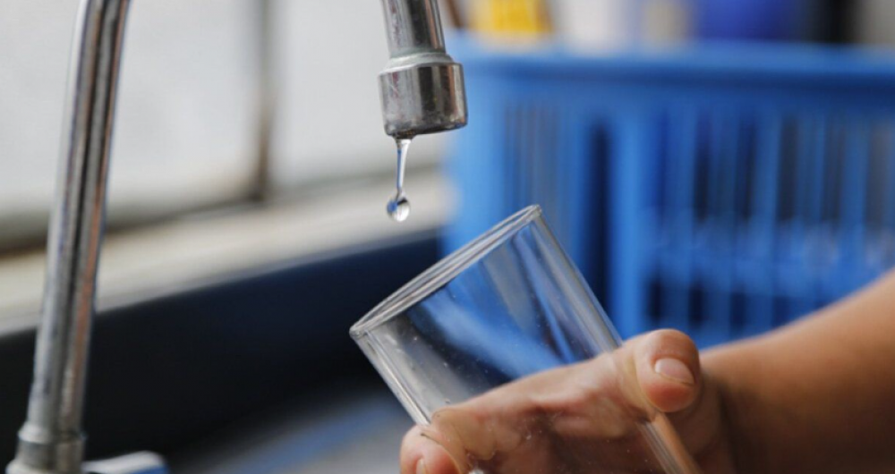 Fuga en acueducto dej� sin agua a barrios de la zona Oeste de Posadas