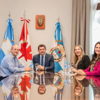 El gobernador Marcelo Orrego y el embajador de Canad� en Argentina dialogaron sobre el desarrollo minero