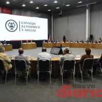 El gobernador Su�rez encabez� la apertura del Consejo Econ�mico y Social