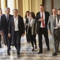 Adorni tuvo guion de Santiago Caputo y omiti� aclarar que compr� el departamento en Caballito donde vive