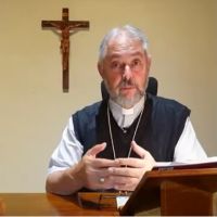 Mons. Scheinig invit� a celebrar la Pascua como centro de la fe