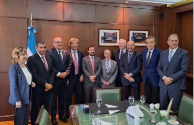 El ministro de Justicia, Juan Bautista Mahiques, desembarc� en Comodoro Py