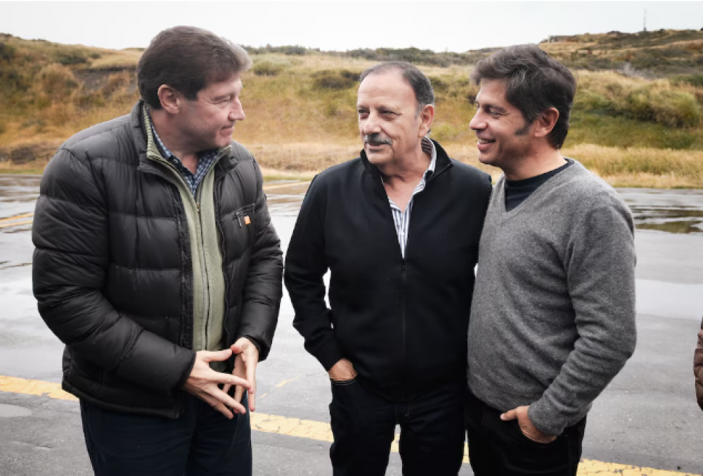 Desde Tierra del Fuego y por la vigilia de Malvinas, el peronismo busc� componer su primera foto del frente anti Milei