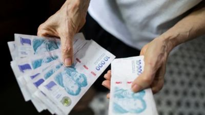 El salario m�nimo perdi� casi el 40% de su poder adquisitivo durante la gesti�n libertaria y ya est� por debajo de los niveles de 2001