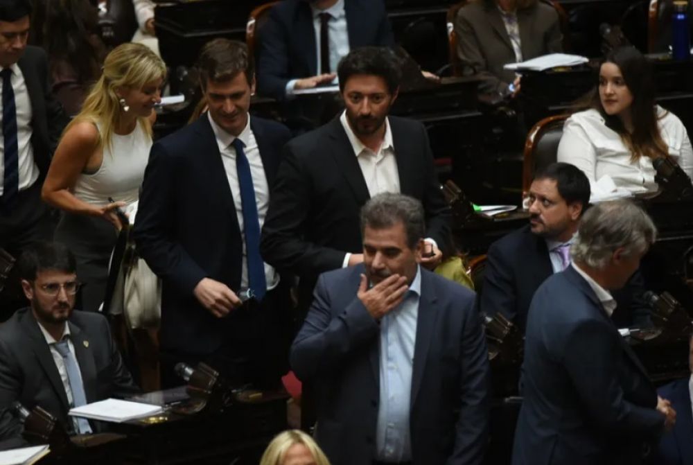 El PRO frena la interpelaci�n a Manuel Adorni en Diputados y patea la pelota a la Justicia