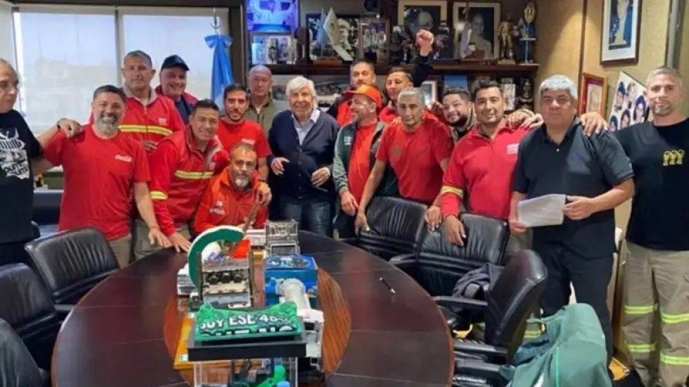 Camioneros firm� un acuerdo �hist�rico� con distribuidoras de Coca-Cola y logr� efectivizaciones tras semanas de conflicto