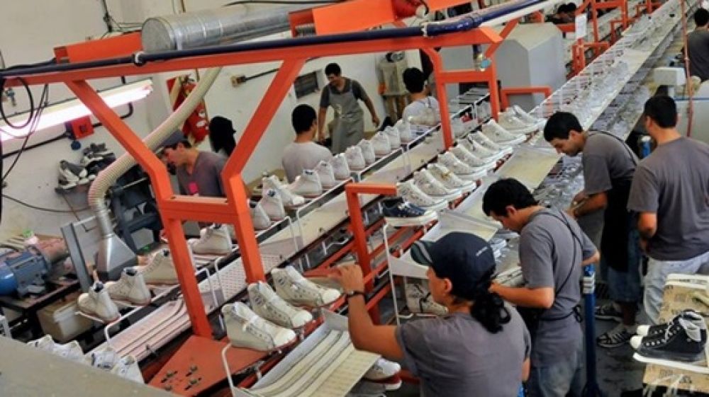 John Foos cierra su planta y los 50 empleados que quedan denuncian presiones para aceptar indemnizaciones reducida