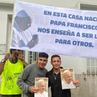 Homenaje a Francisco: Caravana misionera por el barrio de Flores