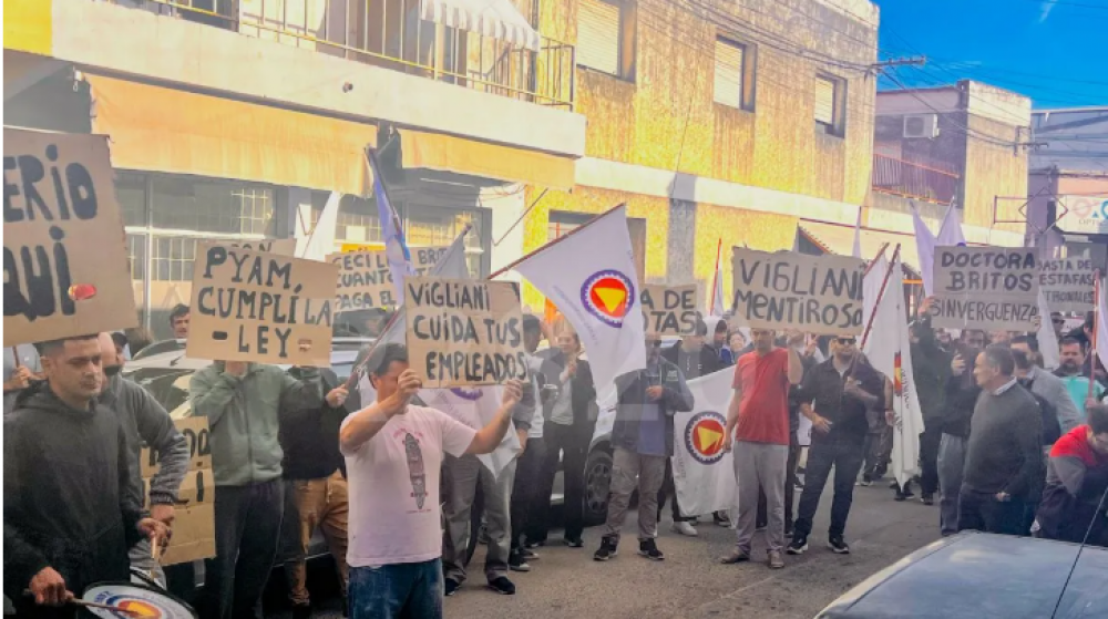 Gualeguaych�: Reclaman la reincorporaci�n de ocho trabajadores despedidos en Laboratorios Pyam