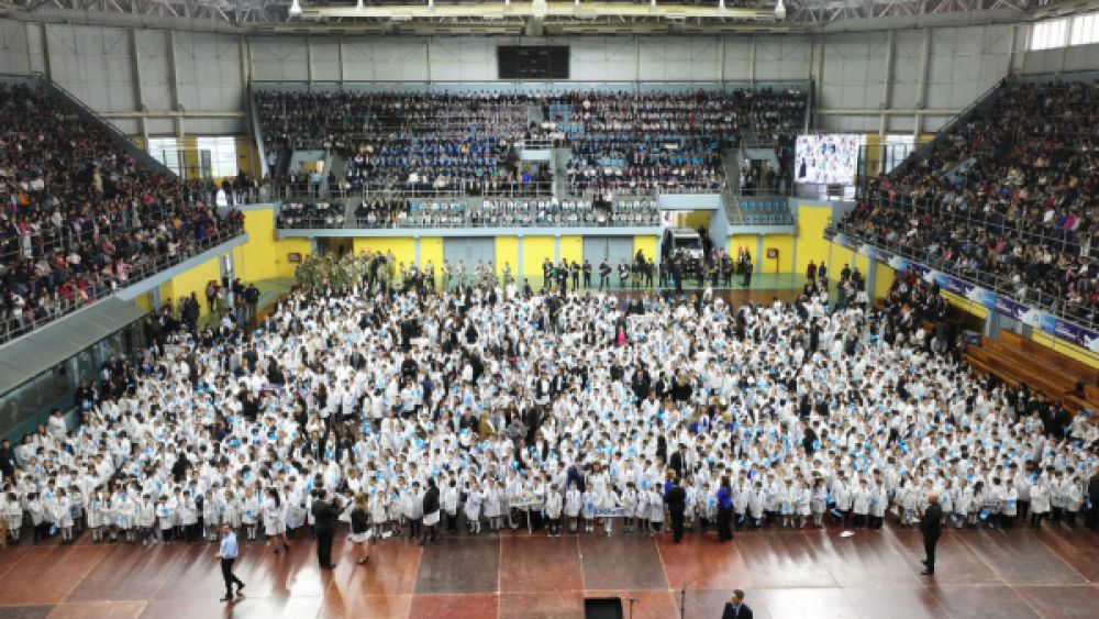El Gobernador tom� la promesa de lealtad a la Bandera de Formosa a estudiantes de cuarto grado