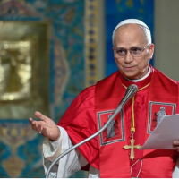 El Papa arropa a la minor�a cat�lica en Argelia: La fe hace crecer �una verdadera fraternidad�