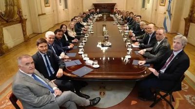 Crece la desesperaci�n entre los gobernadores por la crisis