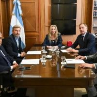 Con intendentes en protesta, el Gobierno busc� fotos con gobernadores aliados