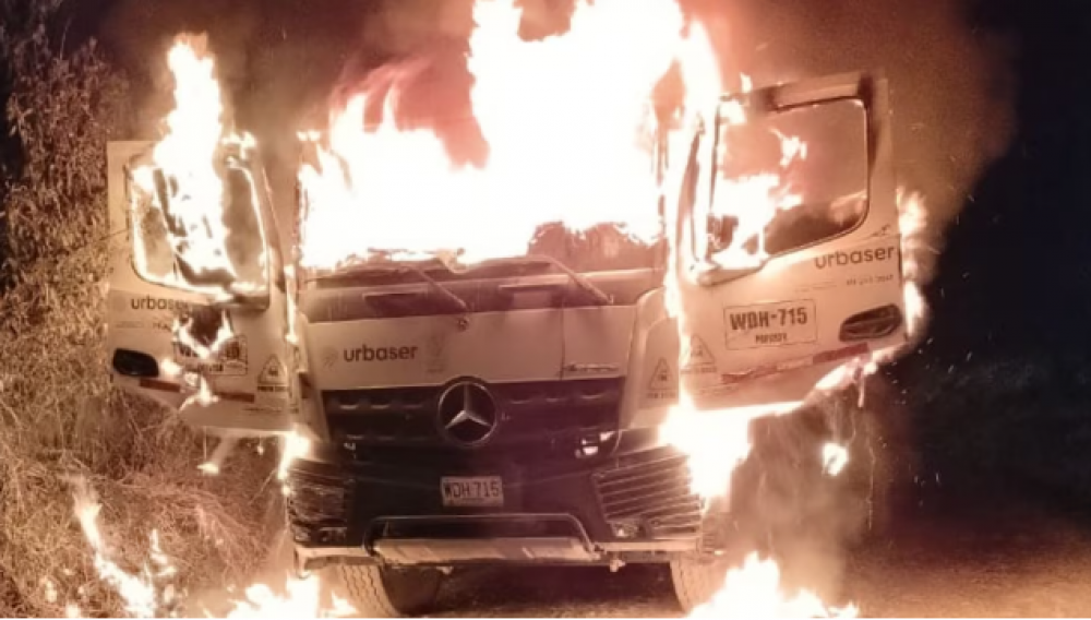 Colombia: Suspenden recolecci�n de basuras en Popay�n tras quema de cami�n recolector: relleno sanitario tambi�n cierra