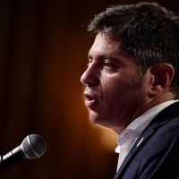 Kicillof viaja a Espa�a para captar inversiones y reforzar su perfil anti Milei en una cumbre internacional