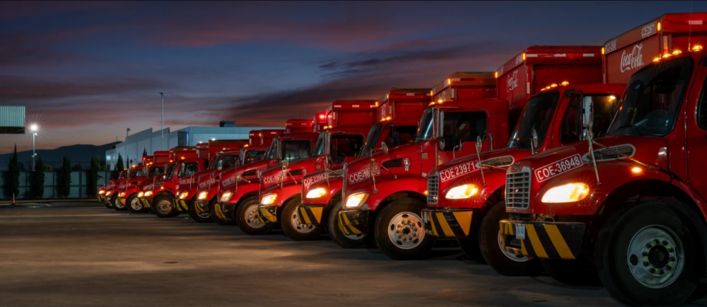 Lo que Coca-Cola FEMSA midi�, report� y logr� en 2025: aprendizajes para la industria