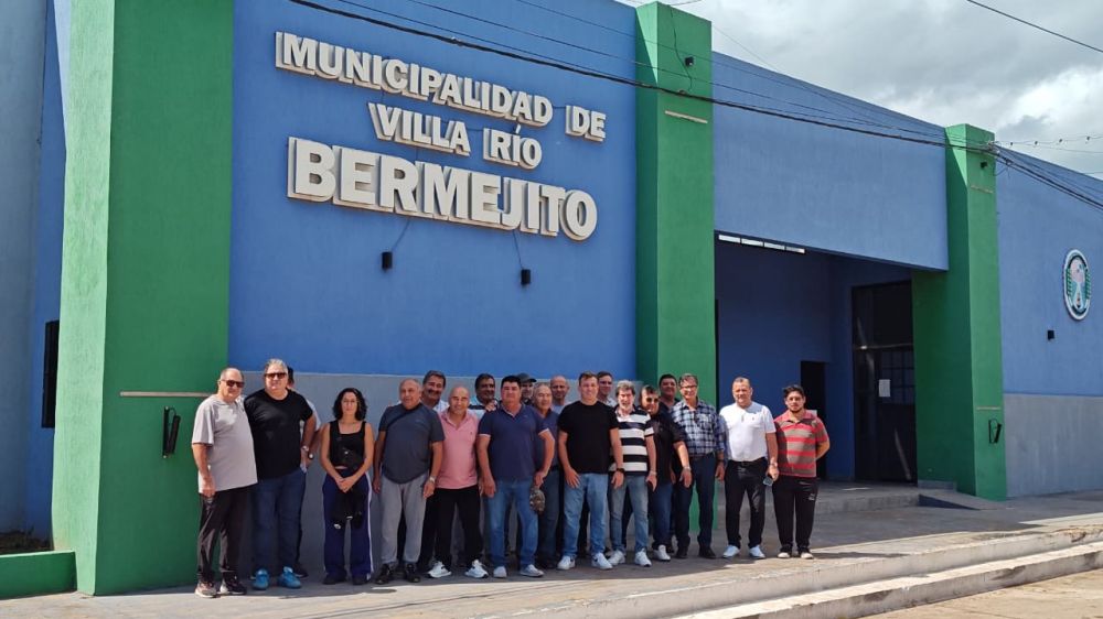 Hern�n Doval fue al Impenetrable y reconoci� el trabajo de los municipales: �Son el contacto m�s importante que tienen con el Estado�