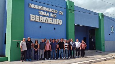 Hern�n Doval fue al Impenetrable y reconoci� el trabajo de los municipales: �Son el contacto m�s importante que tienen con el Estado�