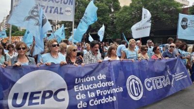 C�rdoba: docentes rechazaron la cuarta oferta salarial de Llaryora