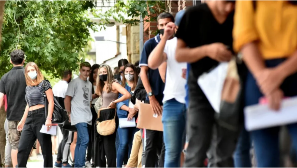 Casi 40.000 nuevos desempleados en el primer trimestre: El seguro por despido alcanza a 104.500 personas en marzo