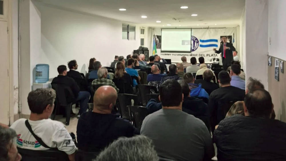 Con m�s de 40 gremios, la CGT Mar del Plata realiz� un plenario y capacitaci�n gremial �sobre la mal llamada Ley de modernizaci�n laboral�