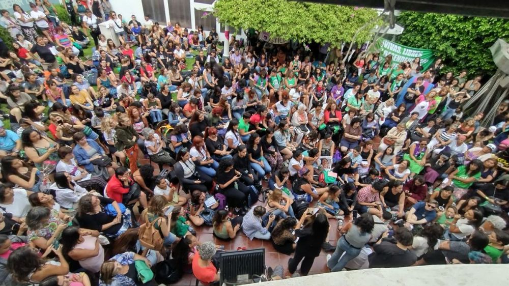 Con Milei, los empleados del Estado trabajaron diez meses gratis por la ca�da del salario