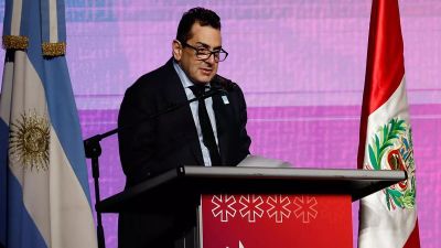 Cr�ticas, silbidos, defensa de los glaciares y la educaci�n p�blica: as� empez� la 50 Feria del Libro