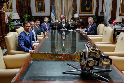 Javier Milei con Peter Thiel: Big data, vigilancia y un sue�o tecnoimperialista