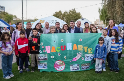 El gobernador Orrego encabez� acciones sanitarias y present� una nueva edici�n de VacunArte+ en San Juan