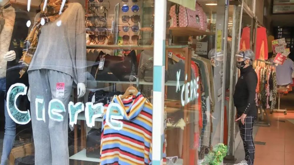 El comercio es el term�metro de la crisis: el sector lidera el cierre de empresas en plena ca�da del consumo