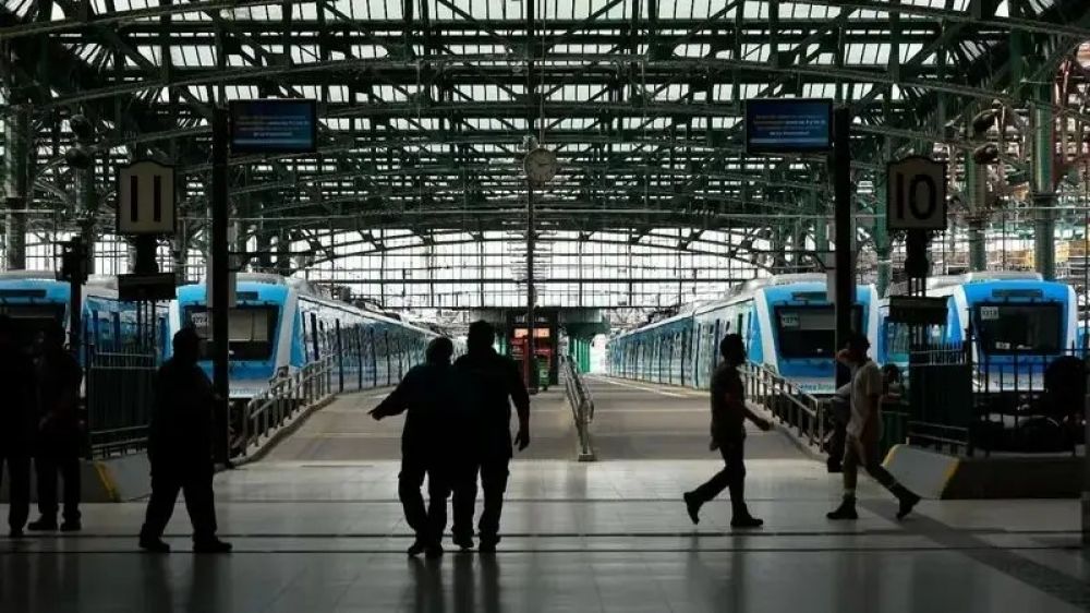 Los trabajadores ferroviarios advierten que en mayo habr� una reducci�n en la frecuencia de los trenes