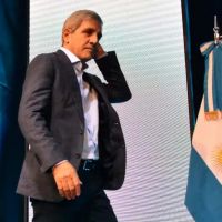 Con la m�xima de no despedir, Luis Caputo se prepara aplicar recortes en todos los Ministerios