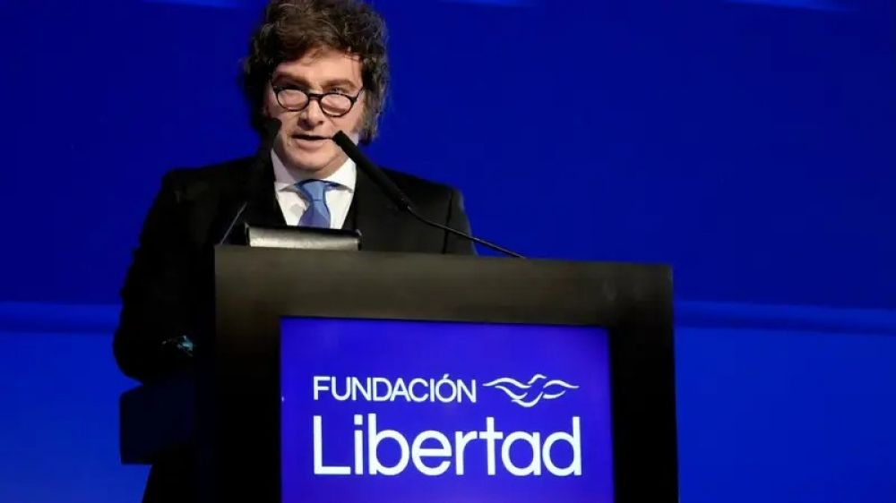 Furioso por el encuentro con Macri, Milei espera ahora una nueva derrota de Rocca