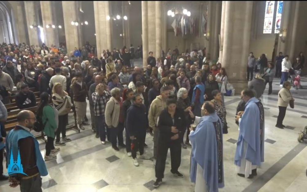 Mons. Carrara en los 70 a�os de C�ritas: 